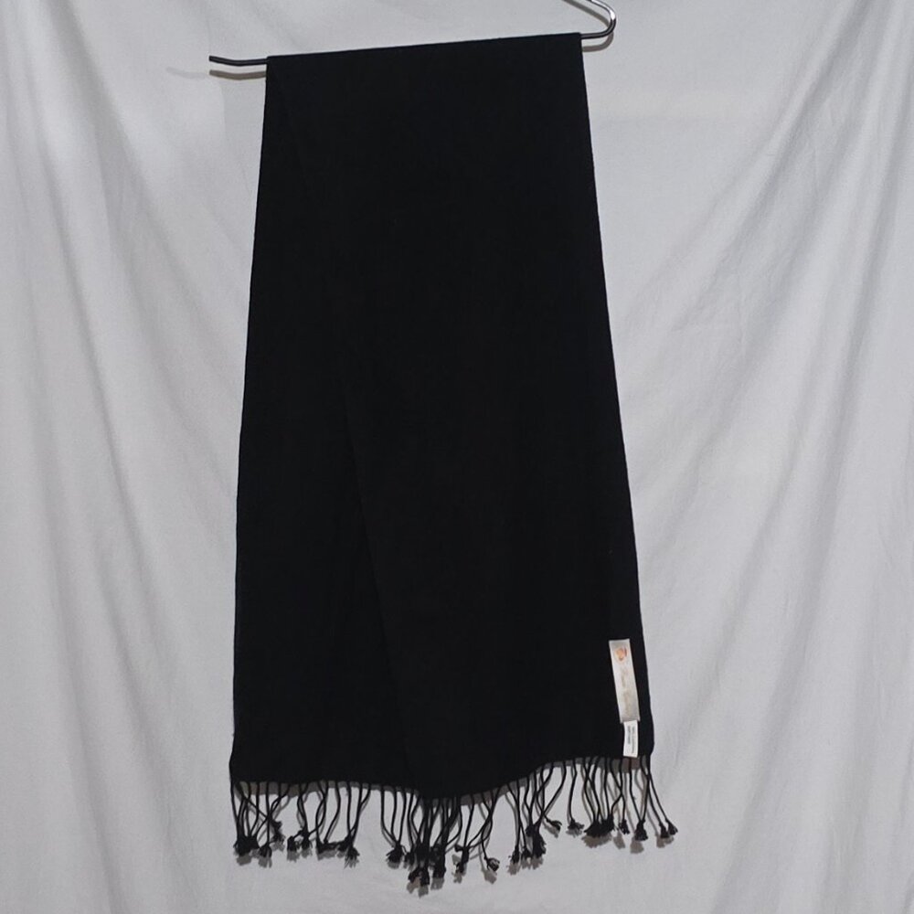 Peach Couture Made in Nepal 100% Cashmere Scarf - Black